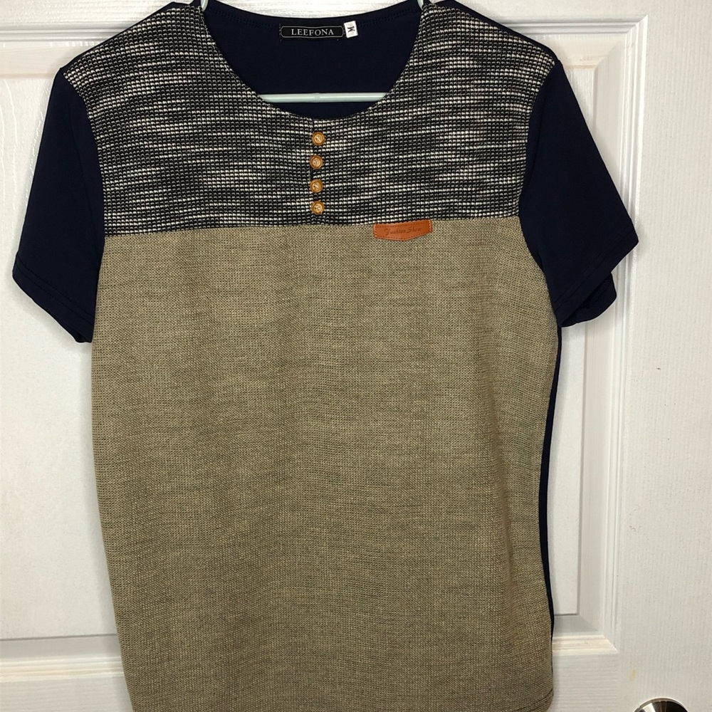 Leefona tee shirt